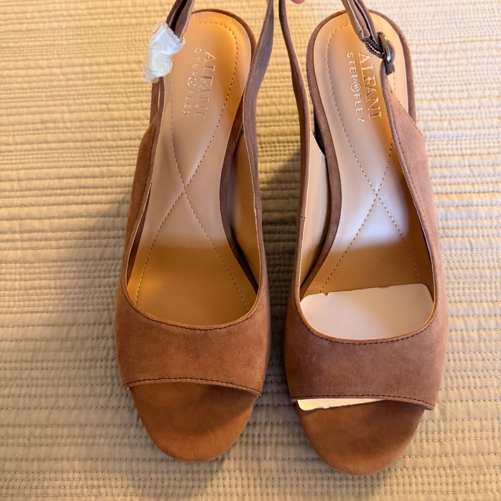 NEW Alfani Step Flex Women's Tan Suede Peep Toe Slingback Block Heel Sandals 8M